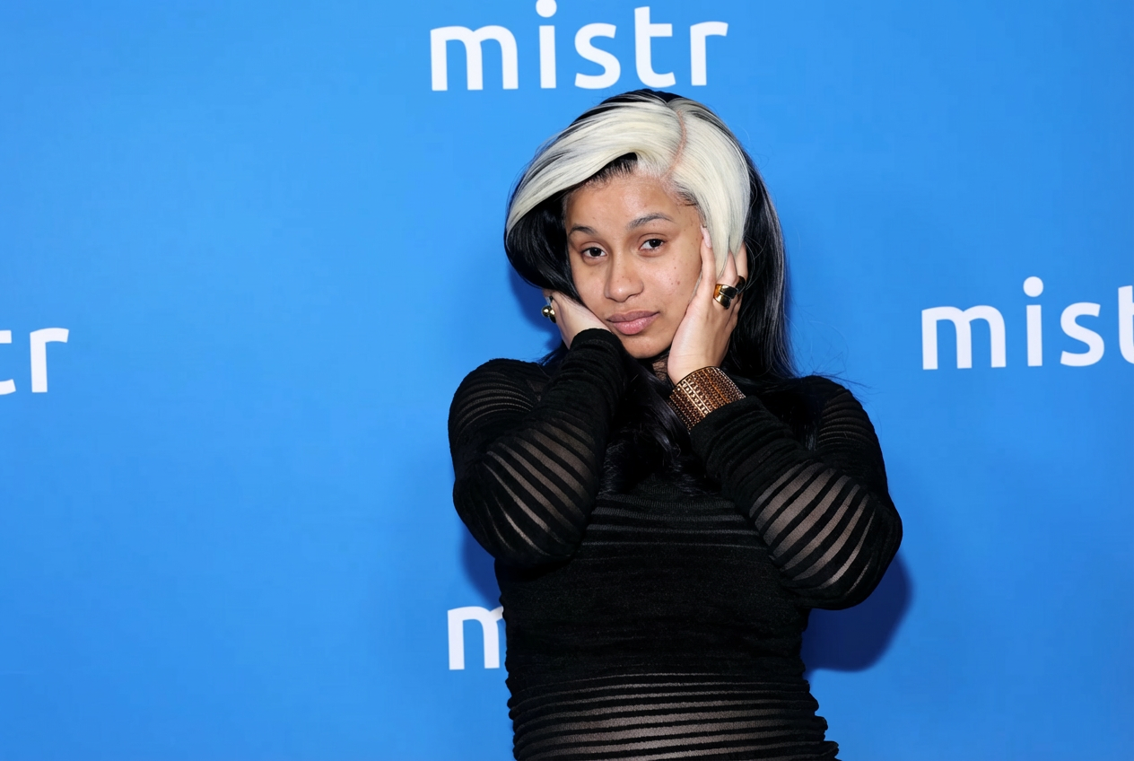 Cardi B no makeup