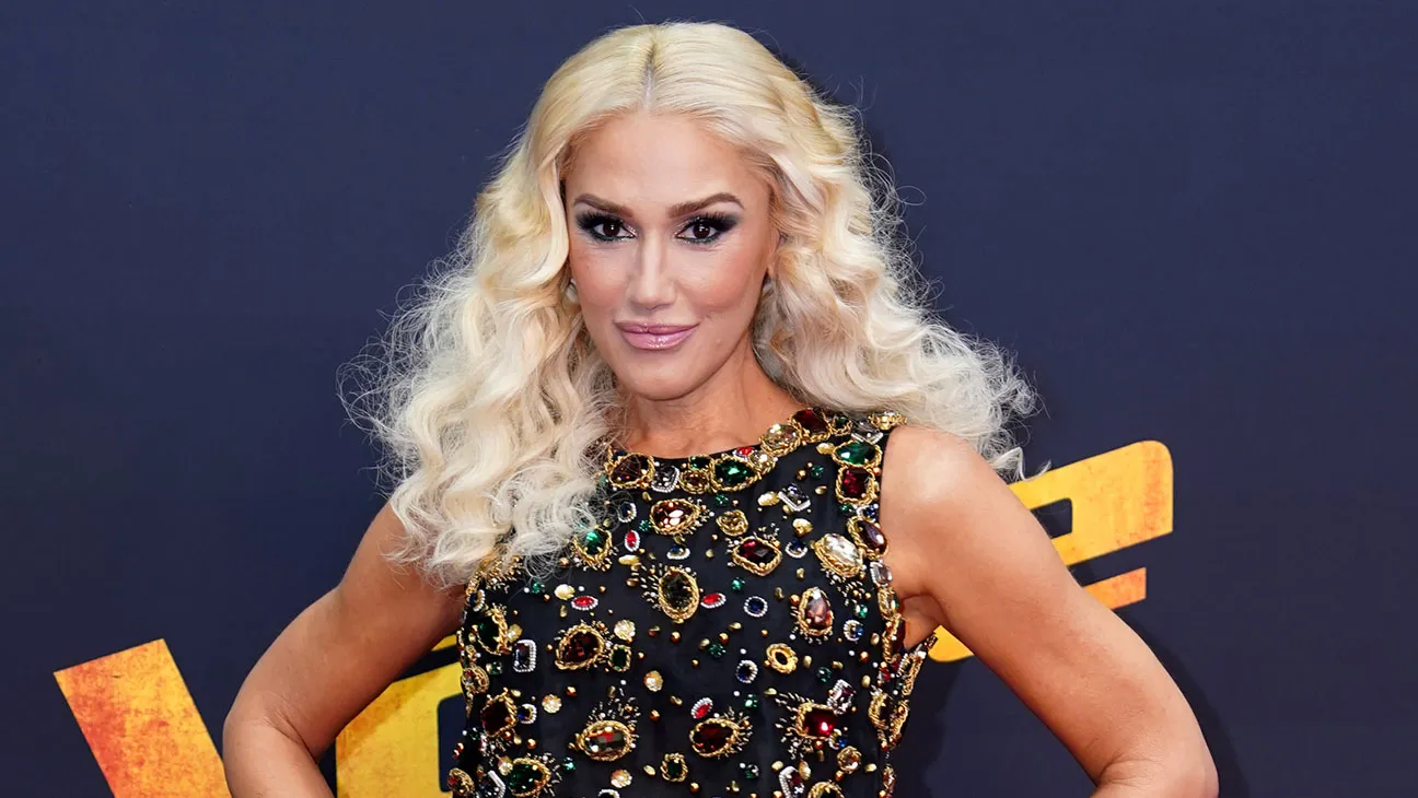 Gwen Stefani with makeup