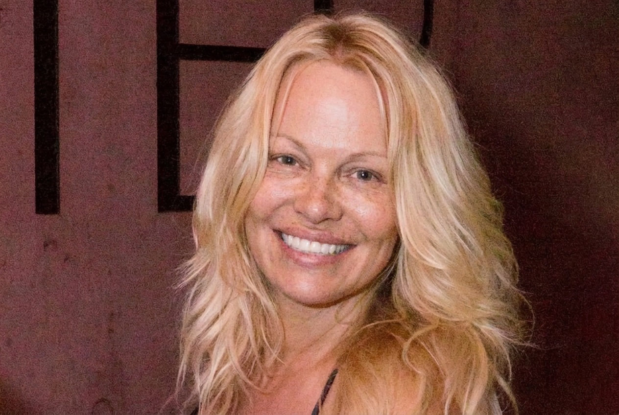 Pamela Anderson no makeup