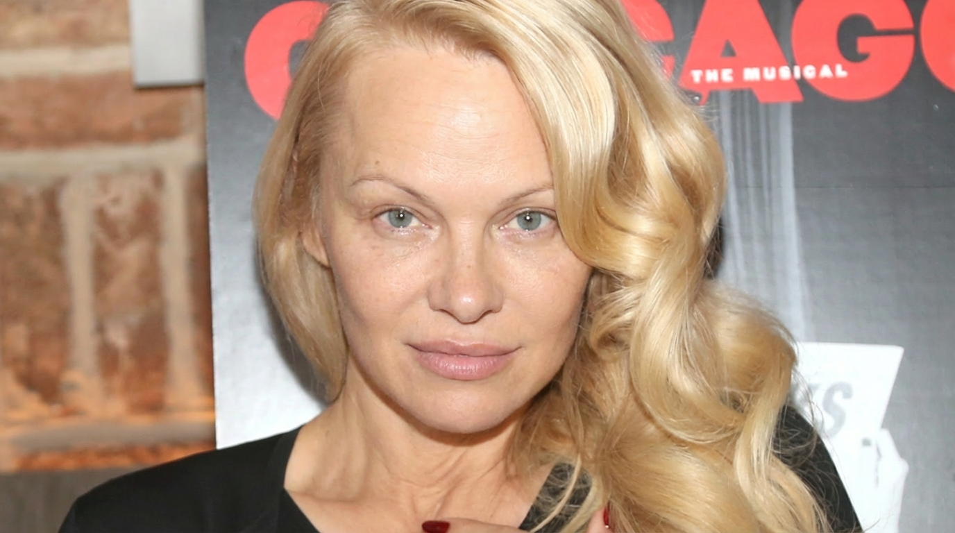 Pamela Anderson no makeup