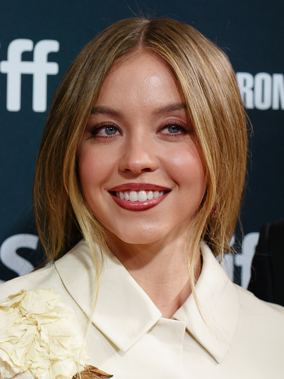 Sydney Sweeney with makeup